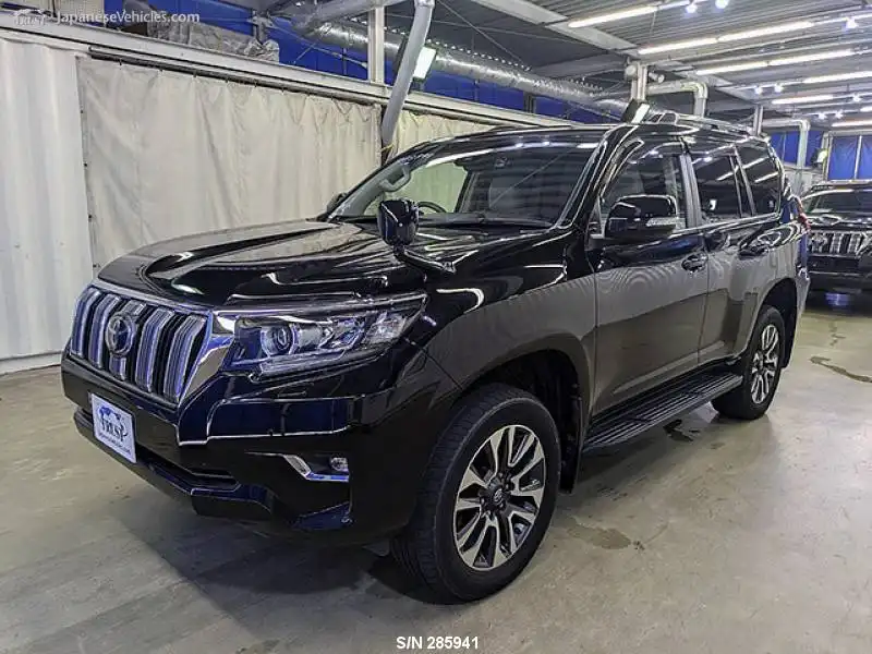 Toyota Prado à louer chez Sanko